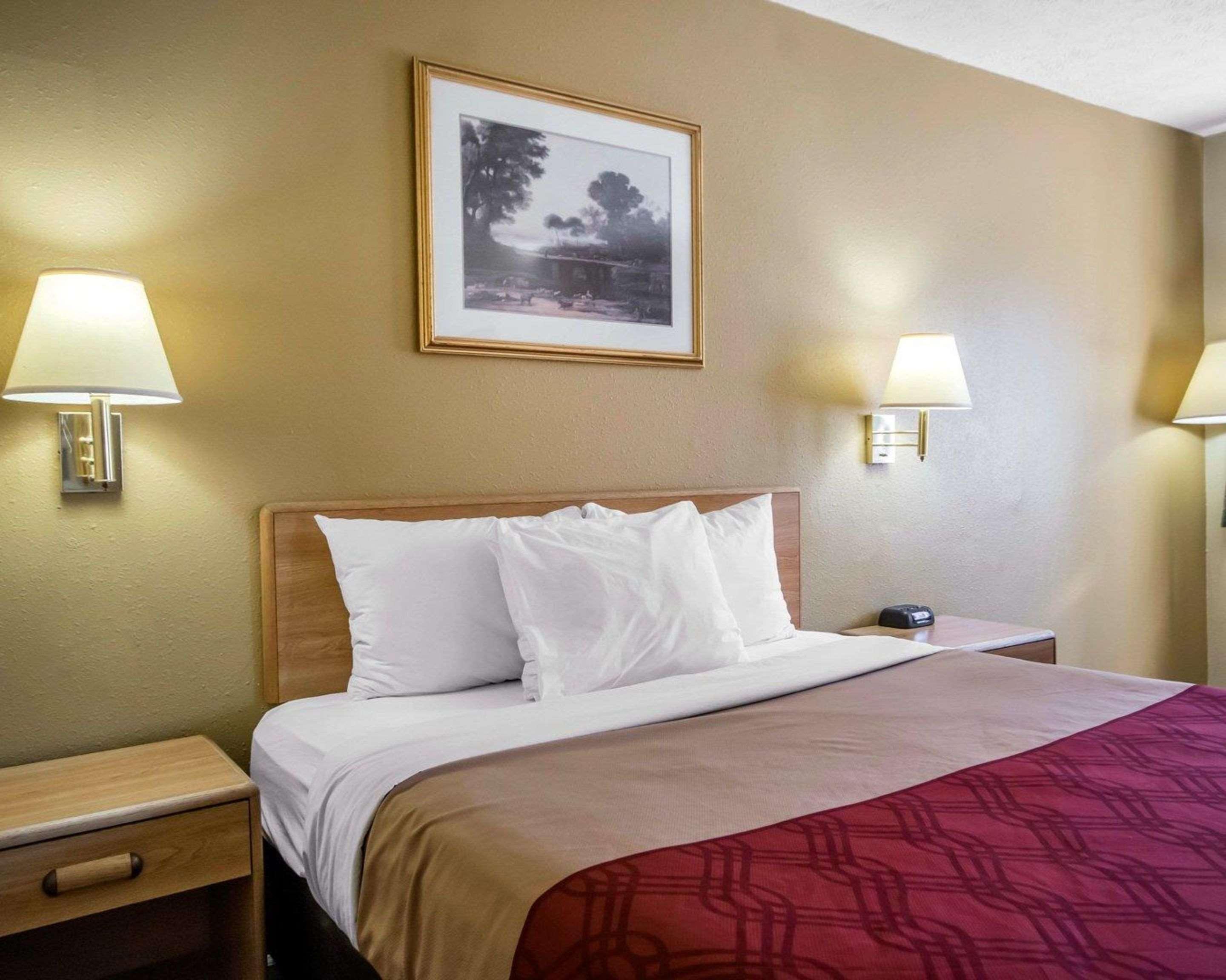 Econo Lodge Erlanger - Cincinnati Airport Экстерьер фото
