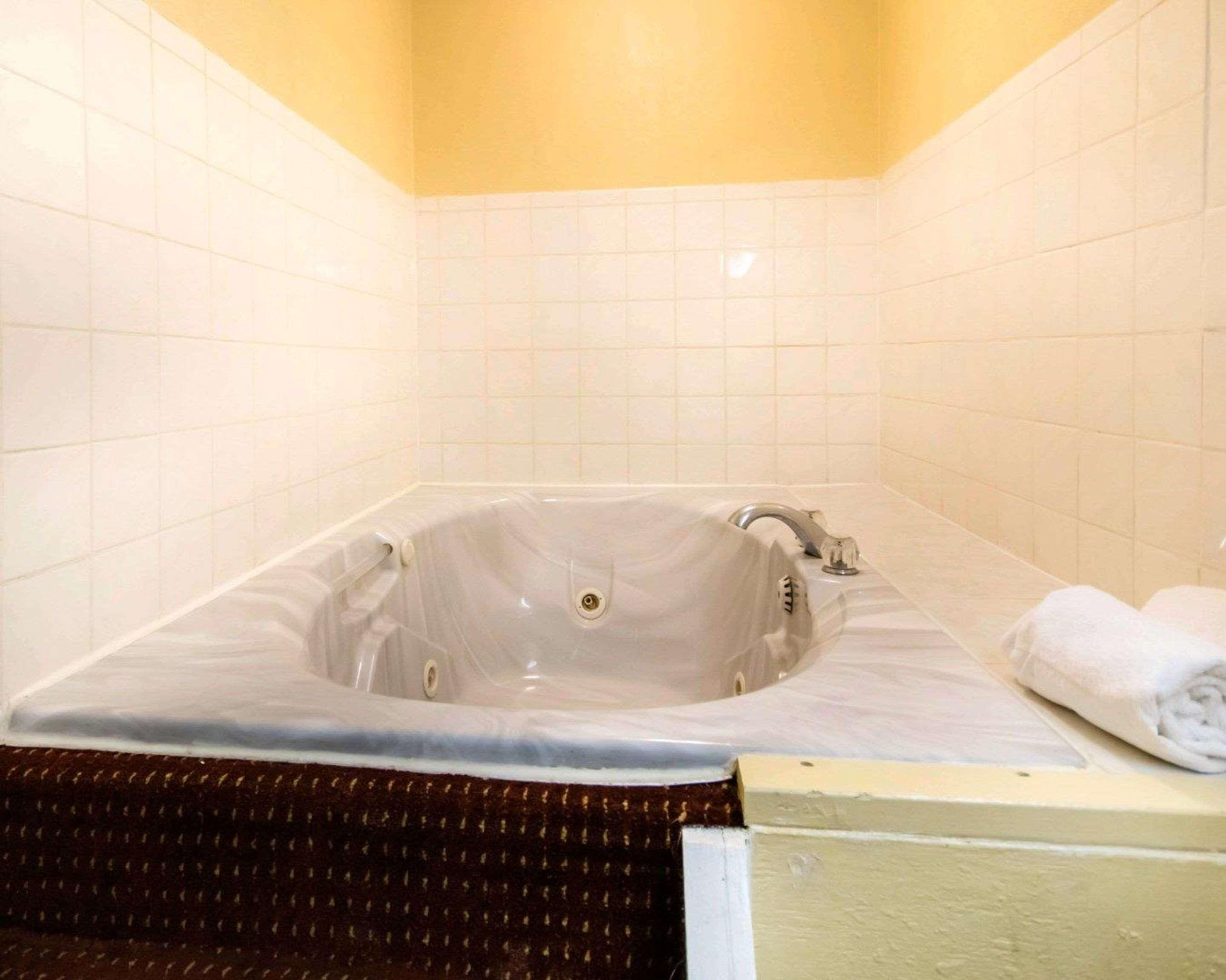 Econo Lodge Erlanger - Cincinnati Airport Экстерьер фото