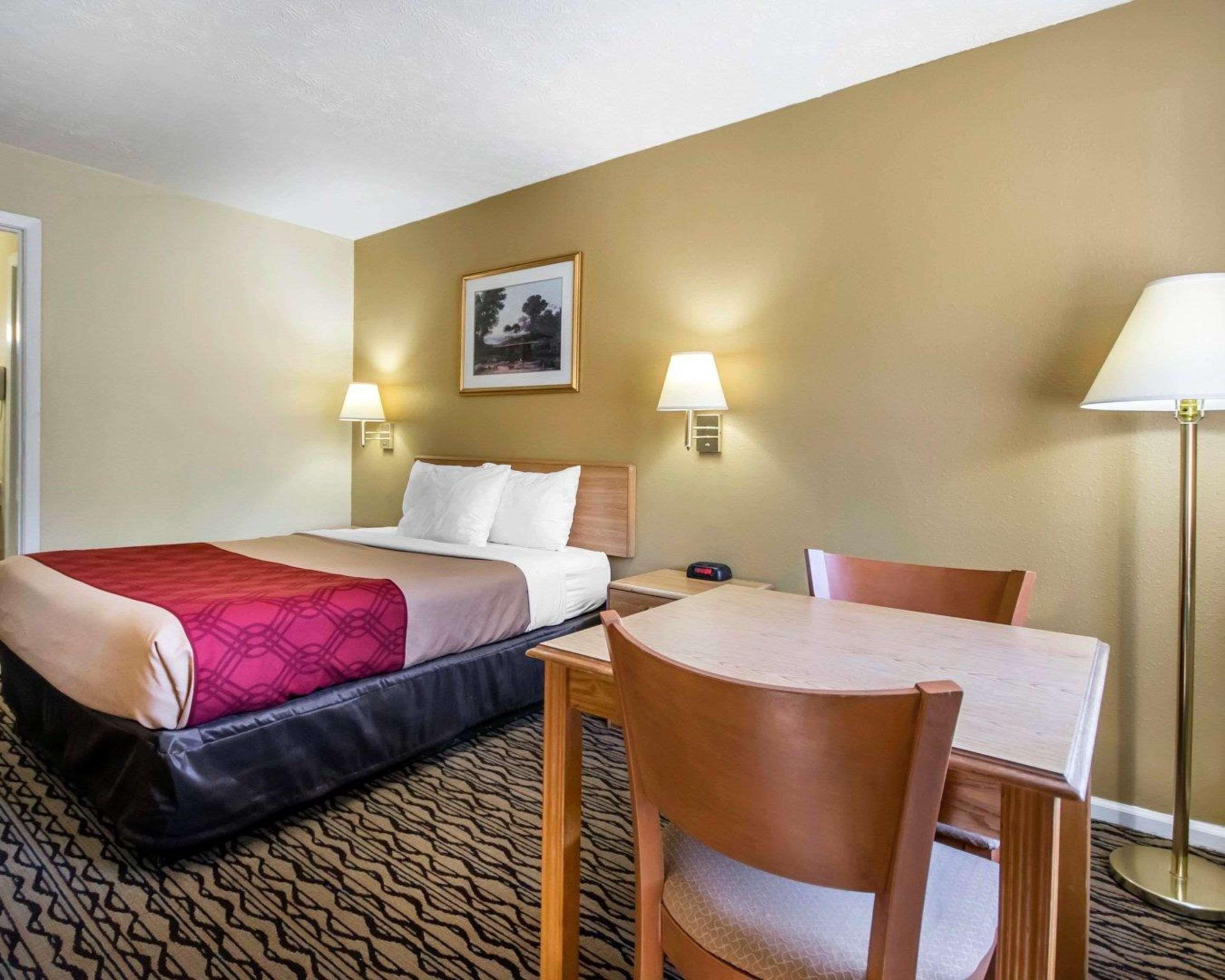 Econo Lodge Erlanger - Cincinnati Airport Экстерьер фото