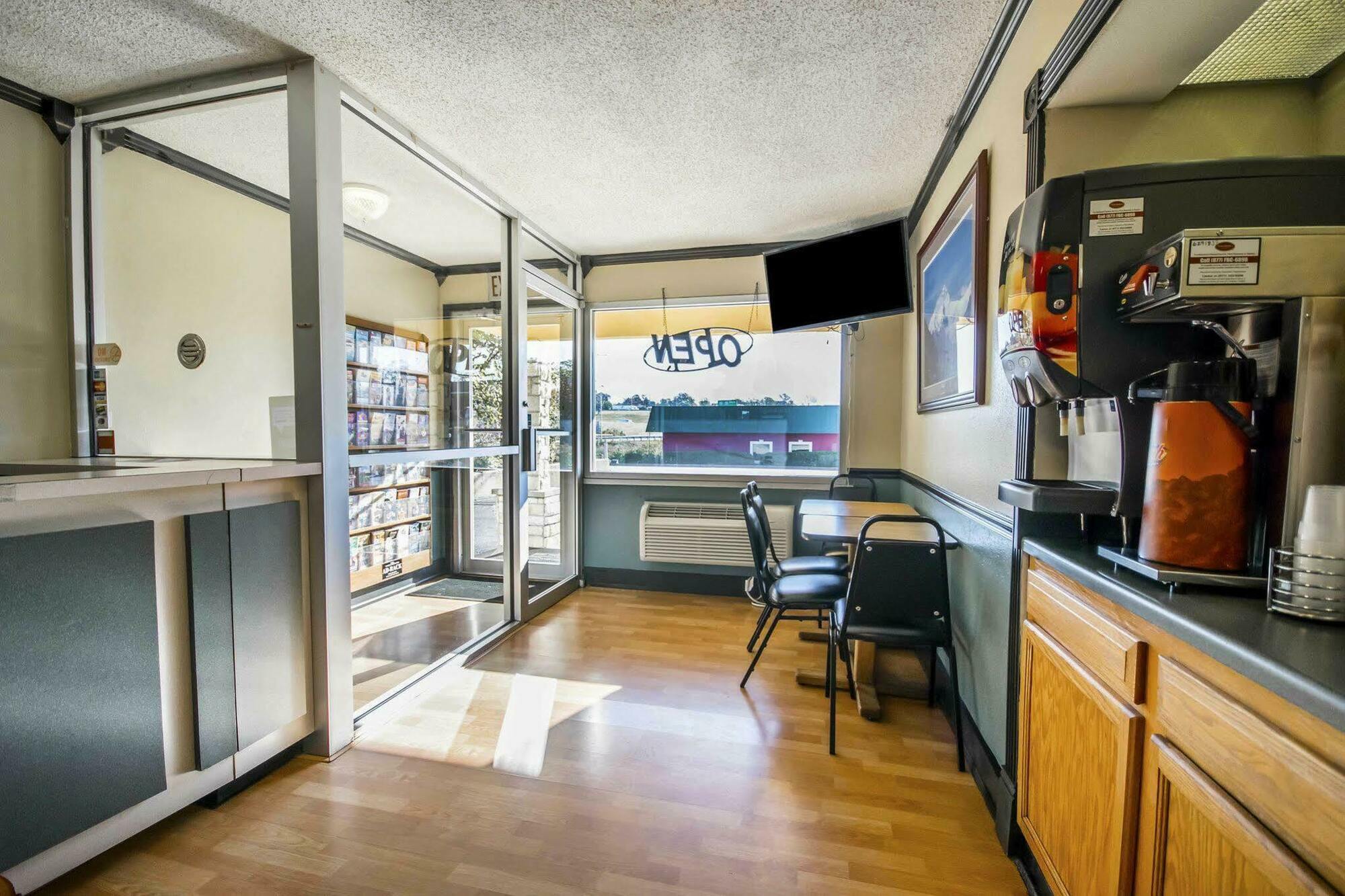 Econo Lodge Erlanger - Cincinnati Airport Экстерьер фото